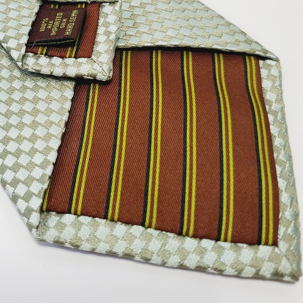 BCBG Necktie Green Geometric Pattern Men's Silk Neck Tie Jacquard Fabric - Picture 4 of 5